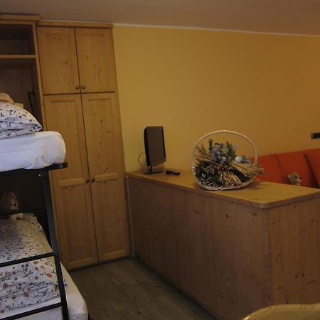 Chalet Del Sole Per Gruppi Livigno Exteriör bild