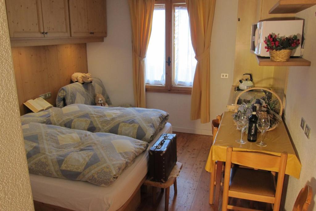 Chalet Del Sole Per Gruppi Livigno Rum bild