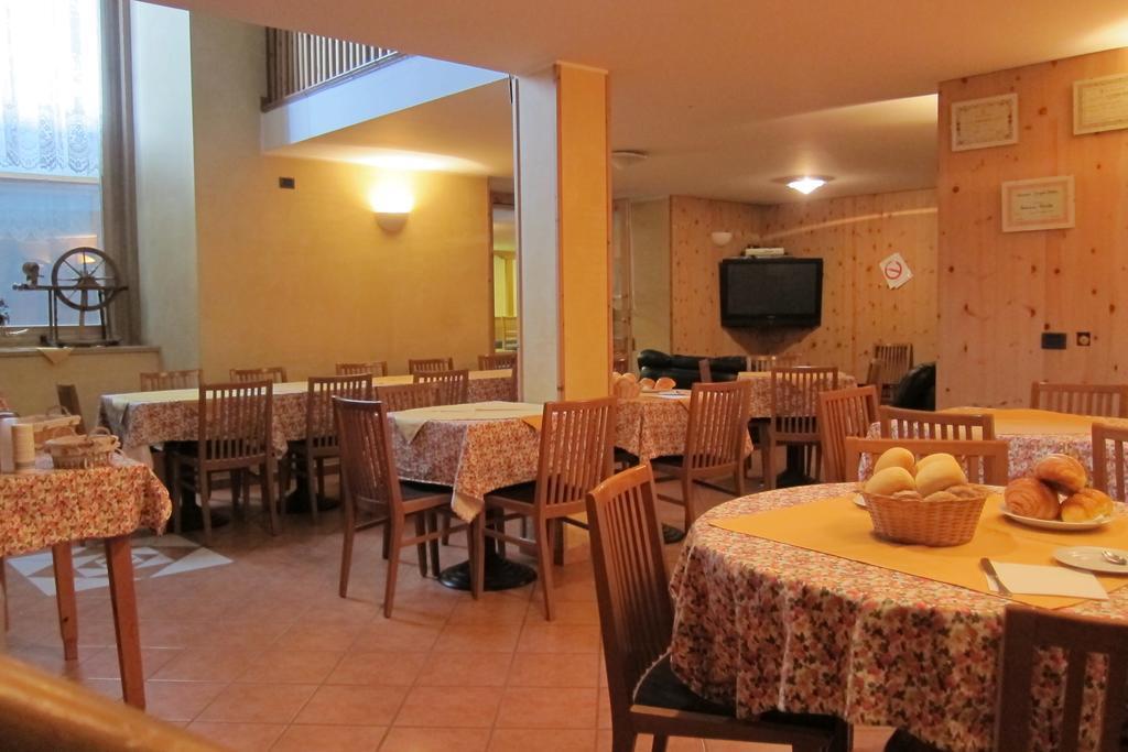 Chalet Del Sole Per Gruppi Livigno Exteriör bild