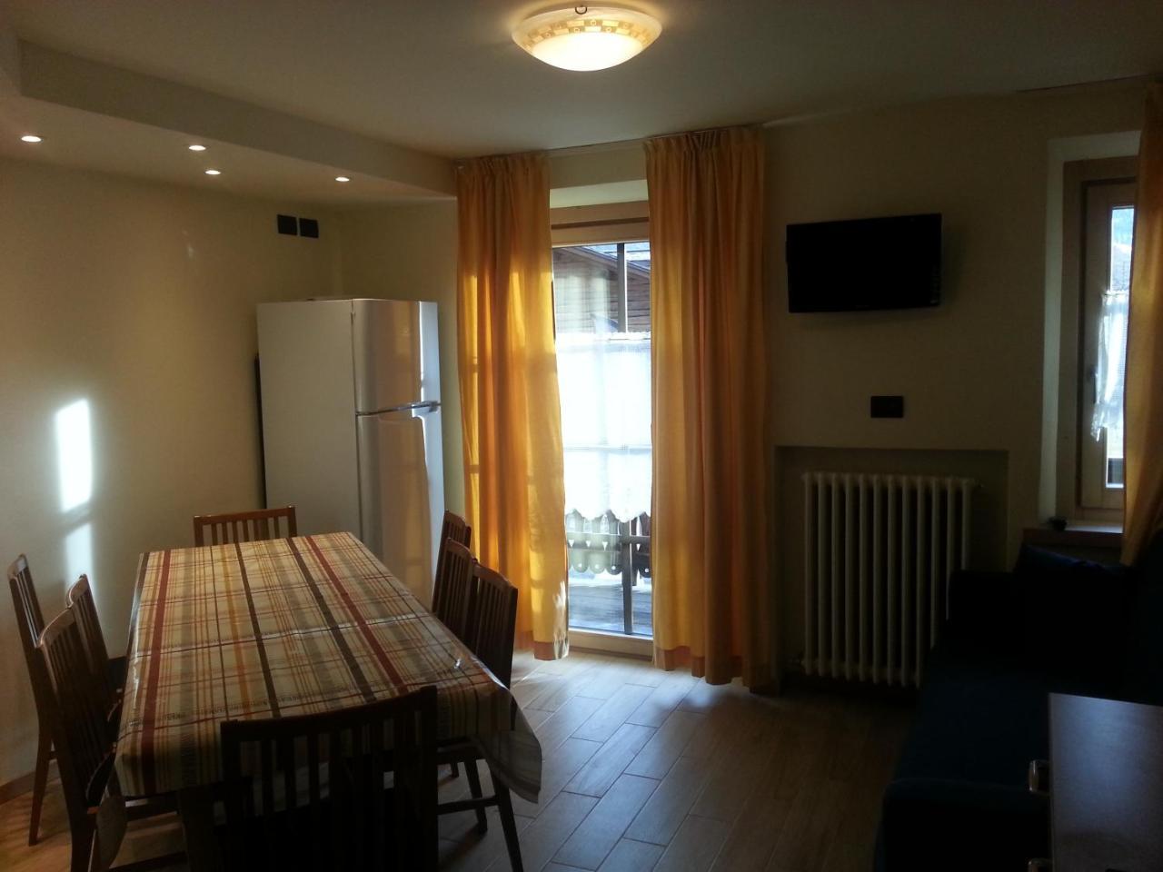 Chalet Del Sole Per Gruppi Livigno Exteriör bild