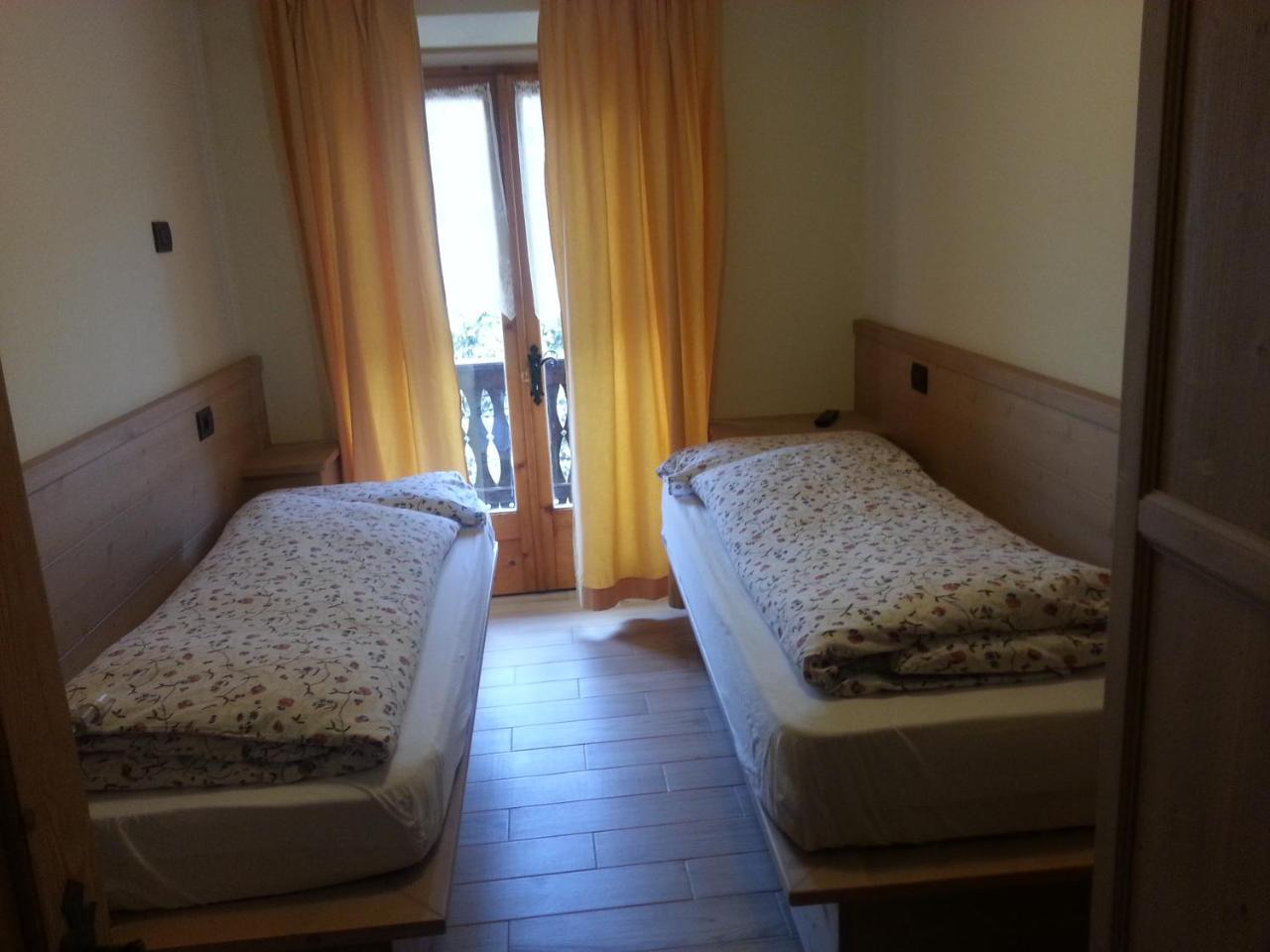 Chalet Del Sole Per Gruppi Livigno Exteriör bild