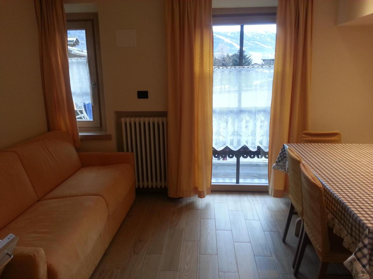 Chalet Del Sole Per Gruppi Livigno Exteriör bild
